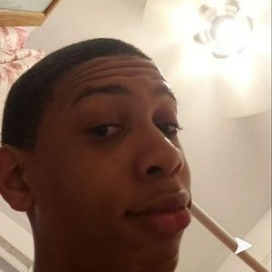 Meet your Posher, Elijah